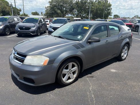 Used 2013 Dodge Avenger SE FWD image 3