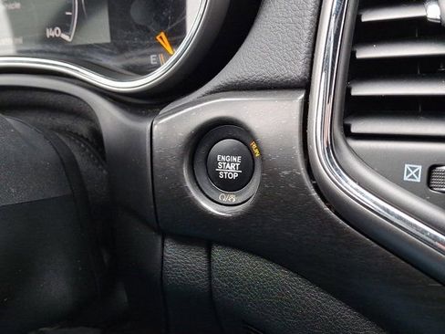 Certified 2018 Jeep Grand Cherokee Laredo image 28