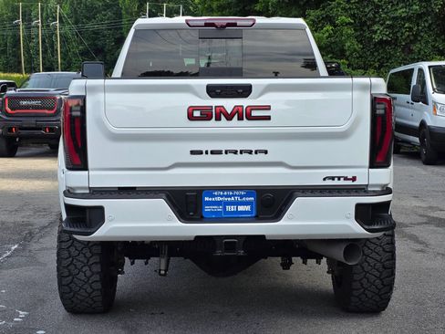 Used 2024 GMC Sierra 2500 AT4 w/ AT4 Premium Plus Package AWD/4WD image 6