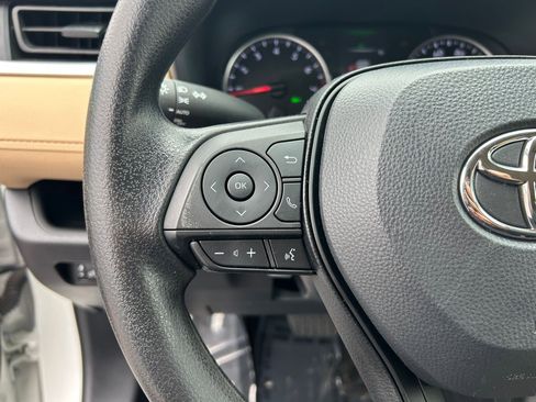 Certified 2022 Toyota RAV4 XLE AWD/4WD image 15