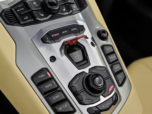 Used 2014 Lamborghini Aventador LP 700-4 AWD/4WD image 33