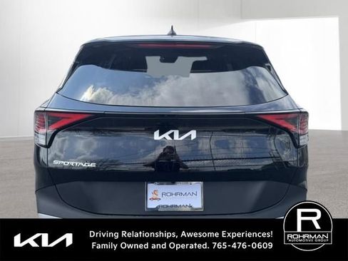 Used 2025 Kia Sportage EX image 5