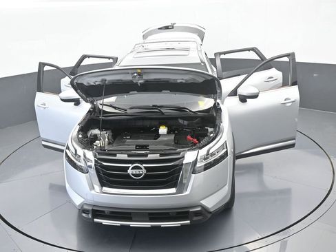 Used 2023 Nissan Pathfinder Platinum image 91