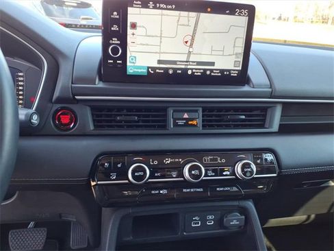 Used 2023 Honda Pilot Elite image 16