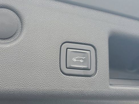 Certified 2023 Chevrolet Equinox RS image 9