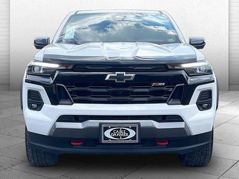 Used 2024 Chevrolet Colorado Z71 w/ Z71 Convenience Package 2 AWD/4WD image 2