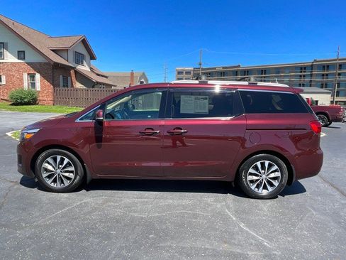 Used 2016 Kia Sedona SX FWD image 4