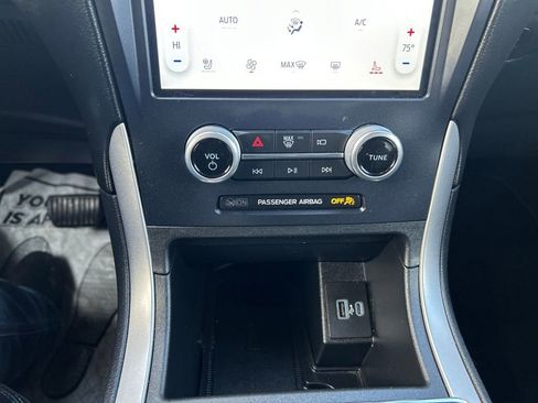 Used 2022 Ford Edge SEL w/ Convenience Package image 27