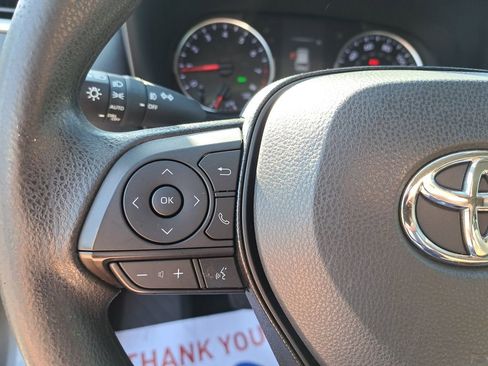 Used 2021 Toyota RAV4 XLE image 18