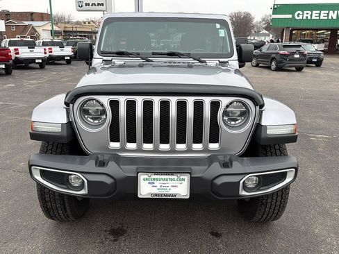 Used 2021 Jeep Wrangler Unlimited Sahara image 3