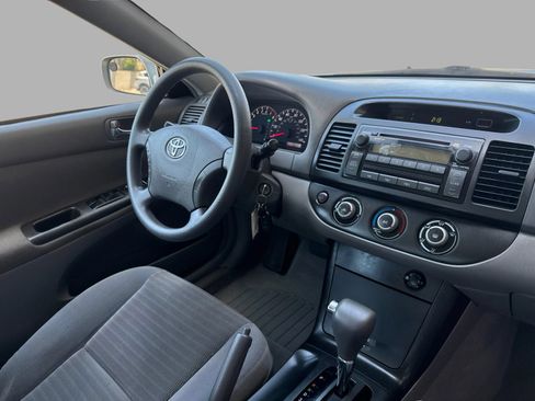 Used 2005 Toyota Camry LE FWD image 41