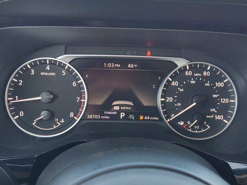 Used 2025 Nissan Pathfinder SV image 16