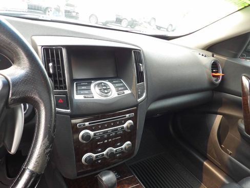 Used 2009 Nissan Maxima 3.5 SV w/ Premium Pkg FWD image 7