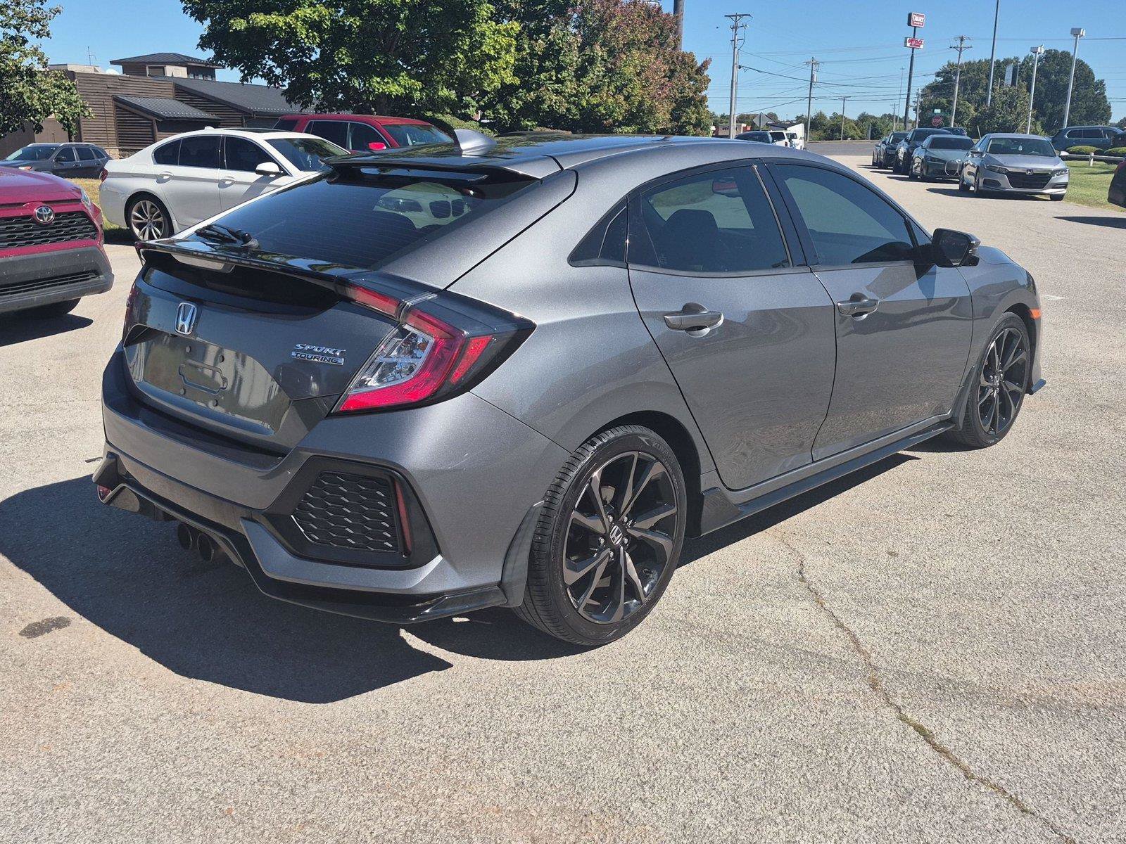 Used 2019 Honda Civic Sport Touring image 5