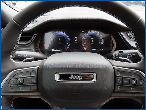 New 2026 Jeep Grand Cherokee L Limited AWD/4WD image 17