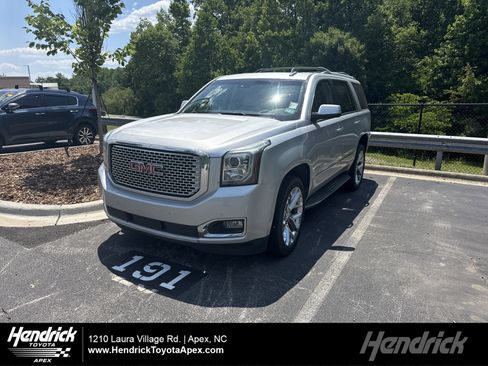 Used 2017 GMC Yukon Denali w/ Open Road Package AWD/4WD image 1