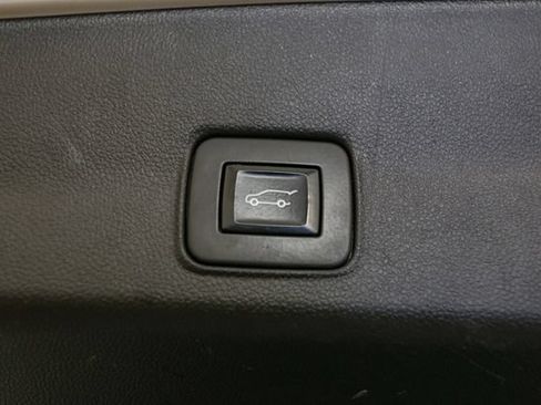 Used 2023 Chevrolet TrailBlazer RS w/ Sun and Liftgate Package AWD/4WD image 12