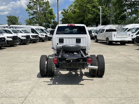 New 2025 RAM 4500 Tradesman w/ Chrome Appearance Group AWD/4WD image 8
