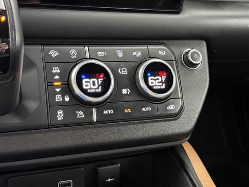 Used 2023 Land Rover Defender 110 X AWD/4WD image 22
