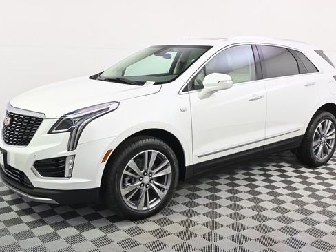 New 2025 Cadillac XT5 Premium Luxury w/ LPO, Floor Liner Package image 2