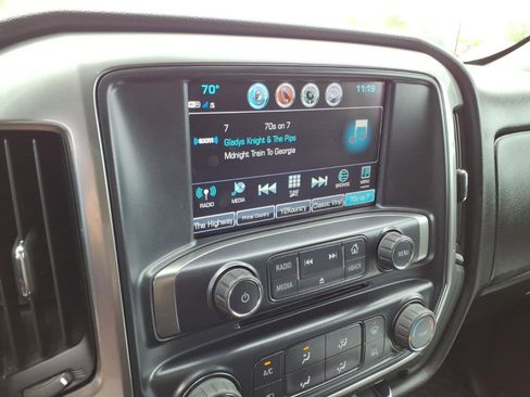 Used 2017 Chevrolet Silverado 1500 LT AWD/4WD image 13
