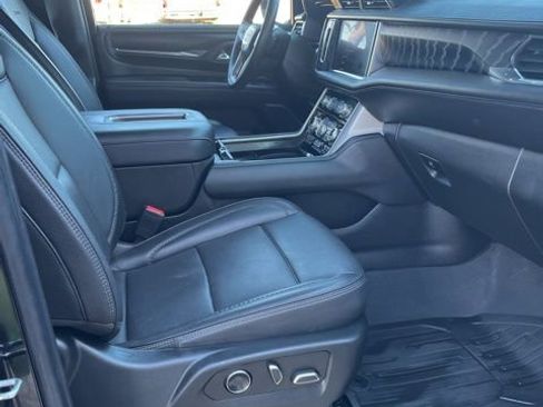 Used 2023 GMC Yukon Denali w/ LPO, Floor Liner Package image 11