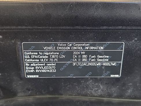 Used 2024 Volvo S60 B5 Core image 36