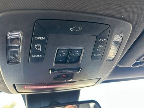 Used 2023 Toyota Sienna XSE w/ XSE Plus Package AWD/4WD image 27