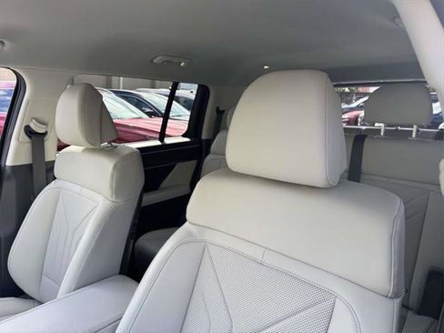 Used 2025 Hyundai Santa Fe SEL image 18