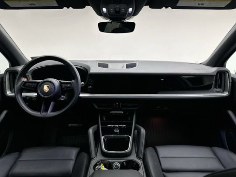 Used 2024 Porsche Cayenne AWD/4WD image 20