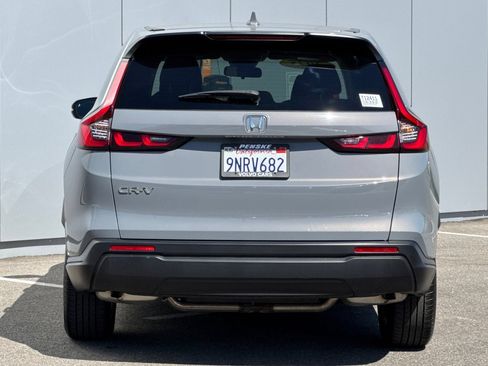 Used 2025 Honda CR-V EX image 4