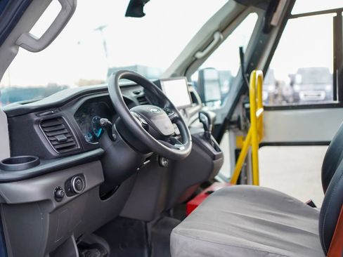 Used 2022 Ford Transit 350 DRW RWD image 10