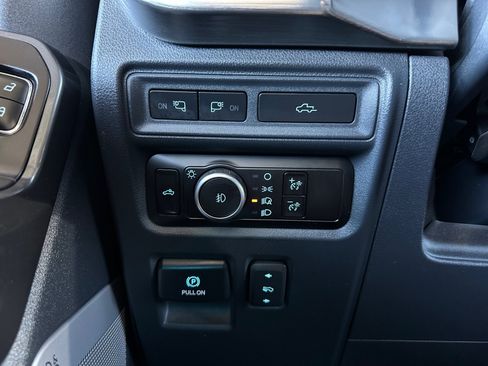 Used 2023 Ford F150 Lariat AWD/4WD image 19