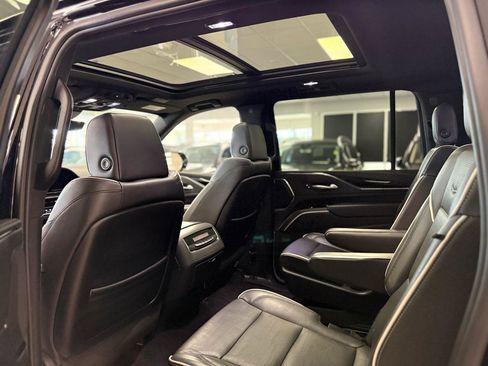 Used 2024 Cadillac Escalade ESV Sport w/ LPO, ONYX Package AWD/4WD image 11