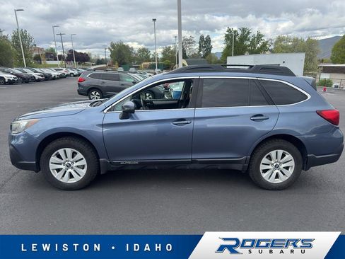 Used 2018 Subaru Outback 2.5i Premium image 1