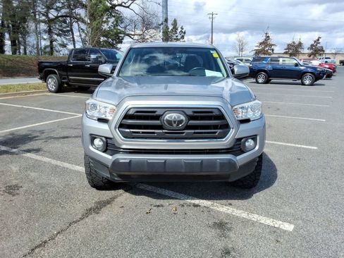 Used 2019 Toyota Tacoma SR5 image 2