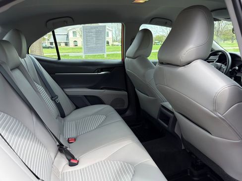 Used 2021 Toyota Camry SE image 29