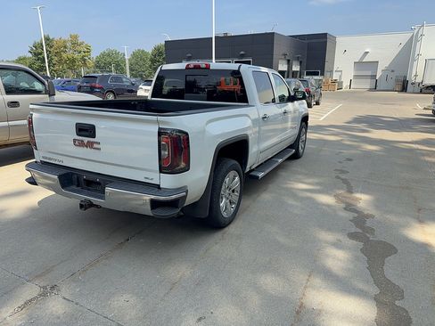 Used 2018 GMC Sierra 1500 SLT AWD/4WD image 3