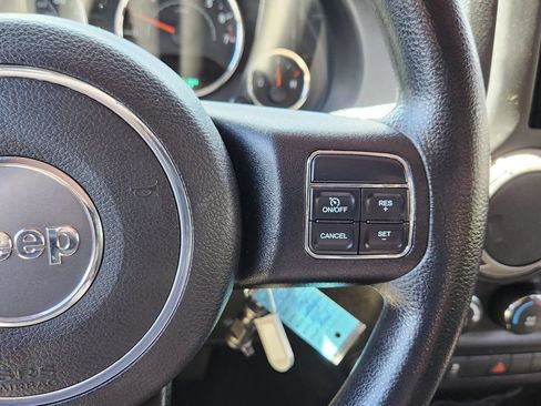 Used 2015 Jeep Wrangler Unlimited Sport AWD/4WD image 27
