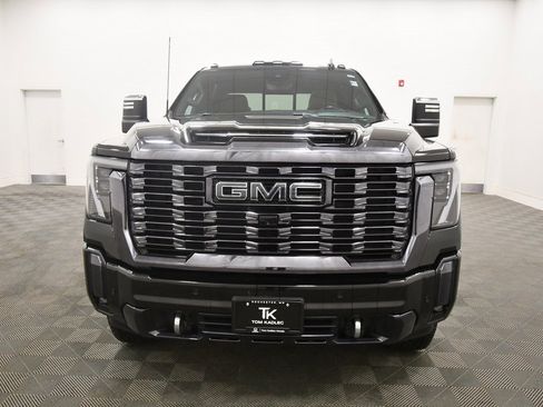 Used 2024 GMC Sierra 2500 Denali Ultimate image 11