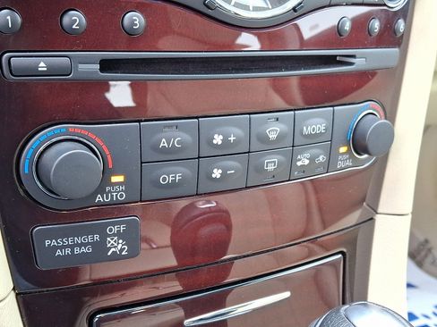 Used 2017 INFINITI QX50 AWD w/ Technology Package image 16