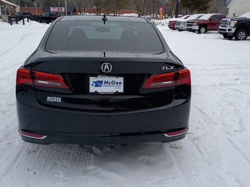 Used 2017 Acura TLX V6 image 4