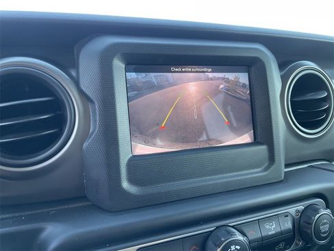 Used 2021 Jeep Wrangler Unlimited Sport image 12