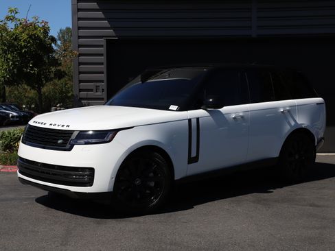 Certified 2025 Land Rover Range Rover SE AWD/4WD image 1