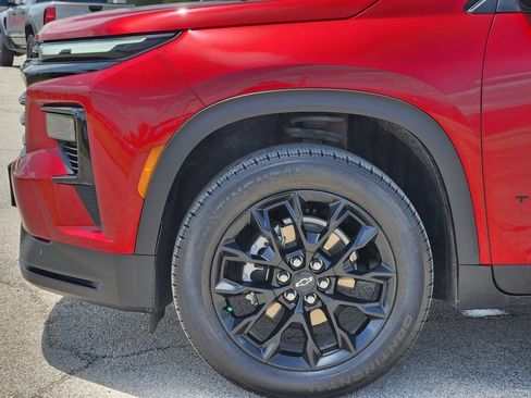 Certified 2024 Chevrolet Traverse LT w/ Midnight/Sport Edition FWD image 9
