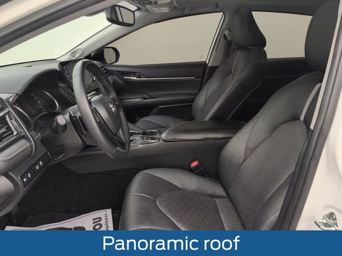 Used 2022 Toyota Camry XSE w/ Navigation Package FWD image 4