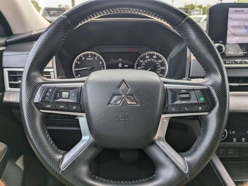 Used 2024 Mitsubishi Outlander SE FWD image 29
