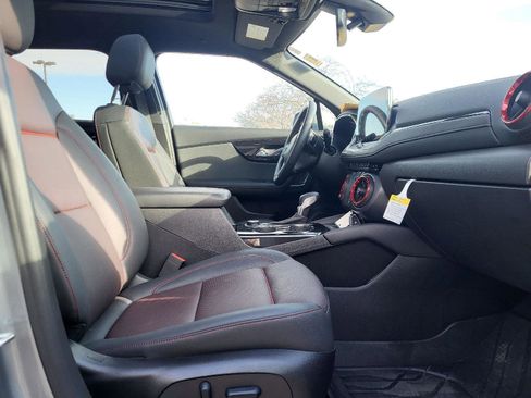 Certified 2025 Chevrolet Blazer RS w/ Enhanced Convenience Package image 12