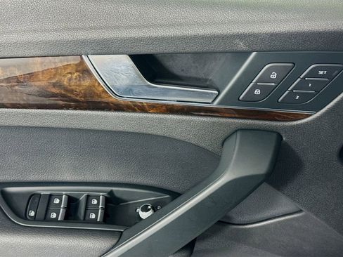 Used 2018 Audi Q5 2.0T Premium Plus w/ Premium Plus Package image 21