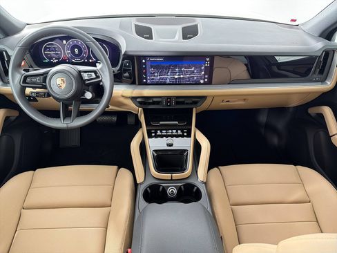 Certified 2026 Porsche Cayenne AWD/4WD image 16